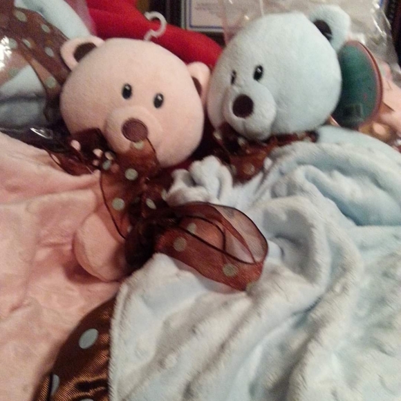 Teddy bears in blanket - Picture 4 of 10